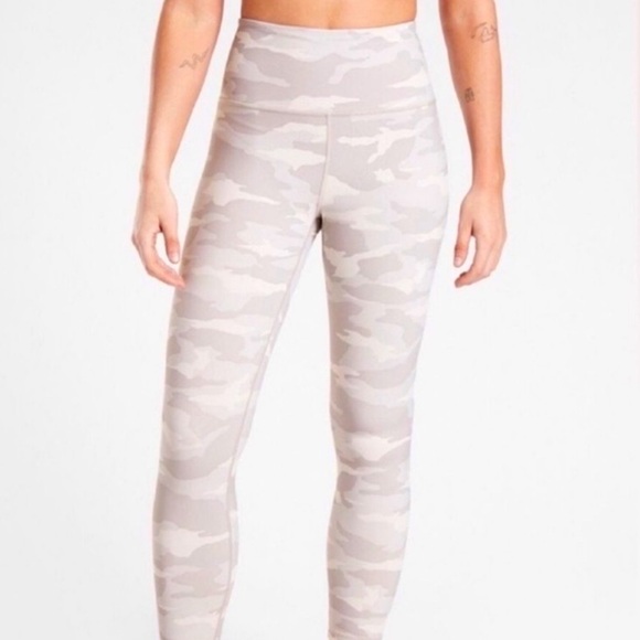 NWOT Athleta Elation 7/8 yoga athletic tights / leggings abalone grey camo print - Picture 2 of 12